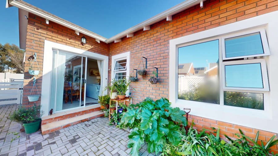 2 Bedroom Property for Sale in Fairview Eastern Cape